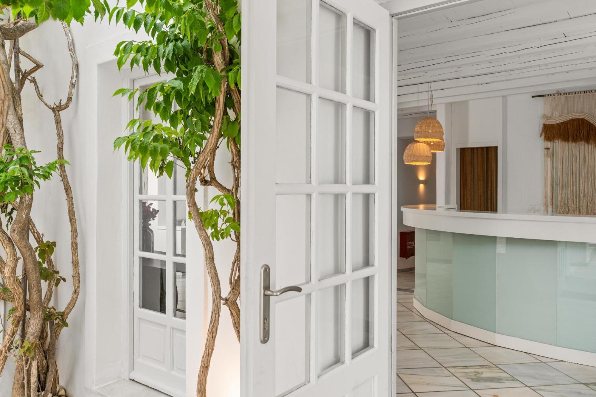 Mr And Mrs White Paros Hotel Naousa  Exterior photo