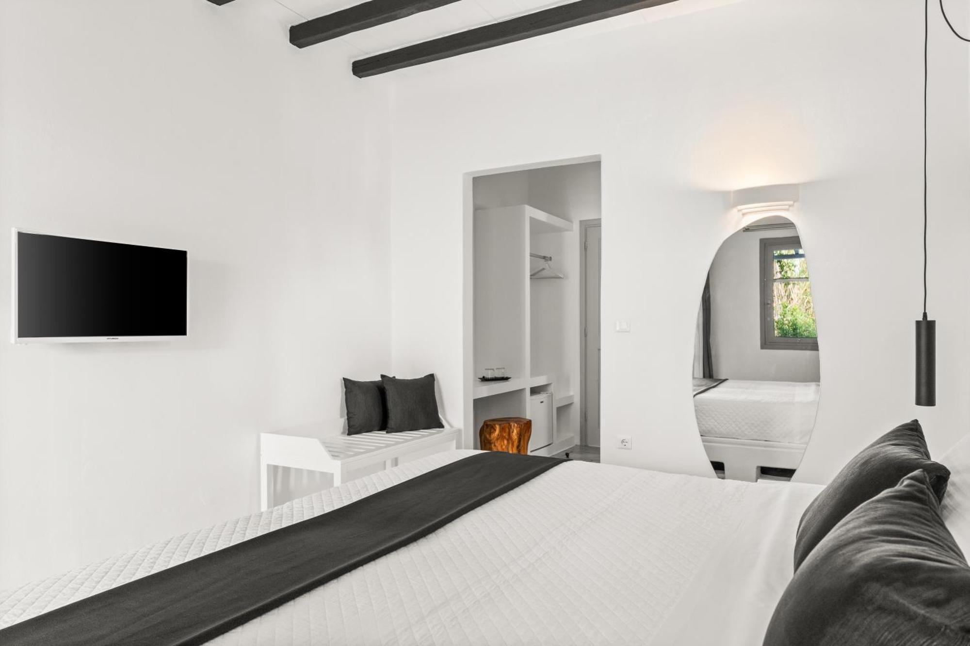 Mr And Mrs White Paros Hotel Naousa  Exterior photo